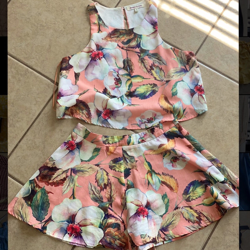 Floral two piece outfit